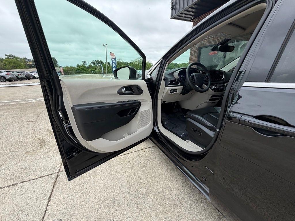 Chrysler Pacifica  2023