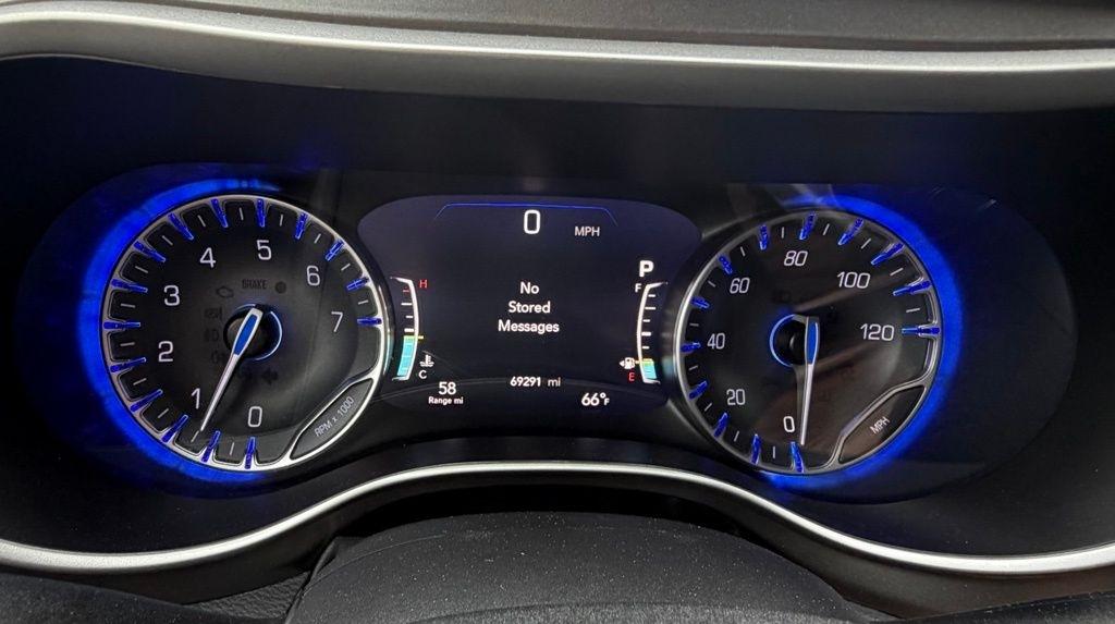 Chrysler Pacifica  2023