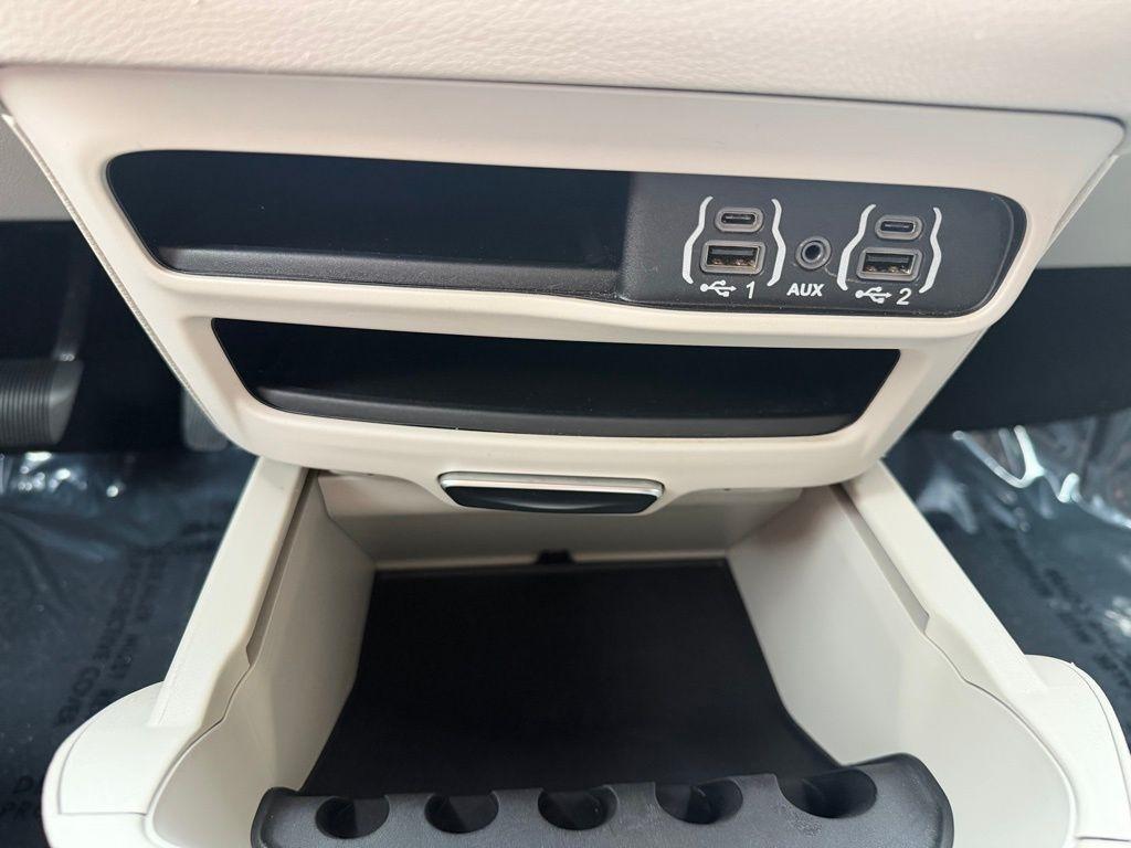 Chrysler Pacifica  2023