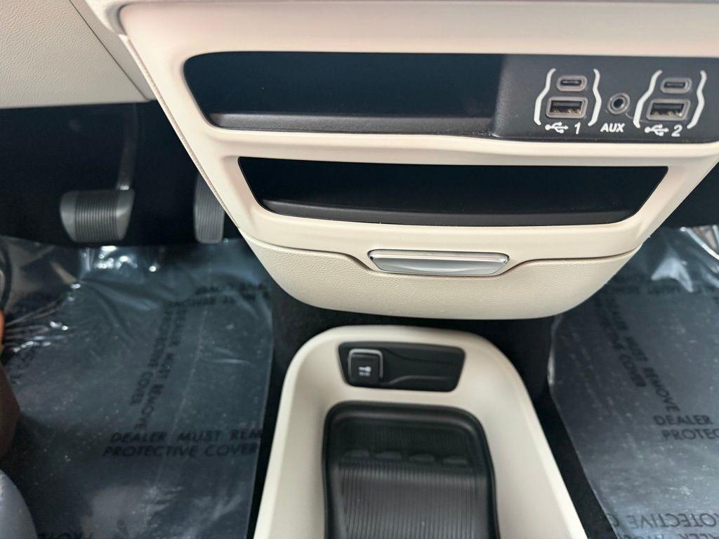 Chrysler Pacifica  2023