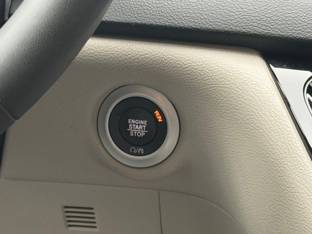 Chrysler Pacifica  2023