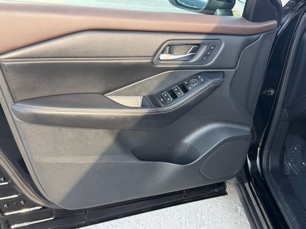 Nissan Rogue  2023