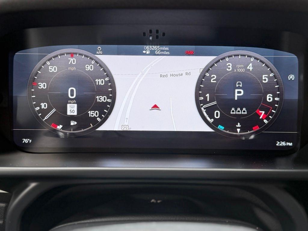 Land Rover Defender  2021