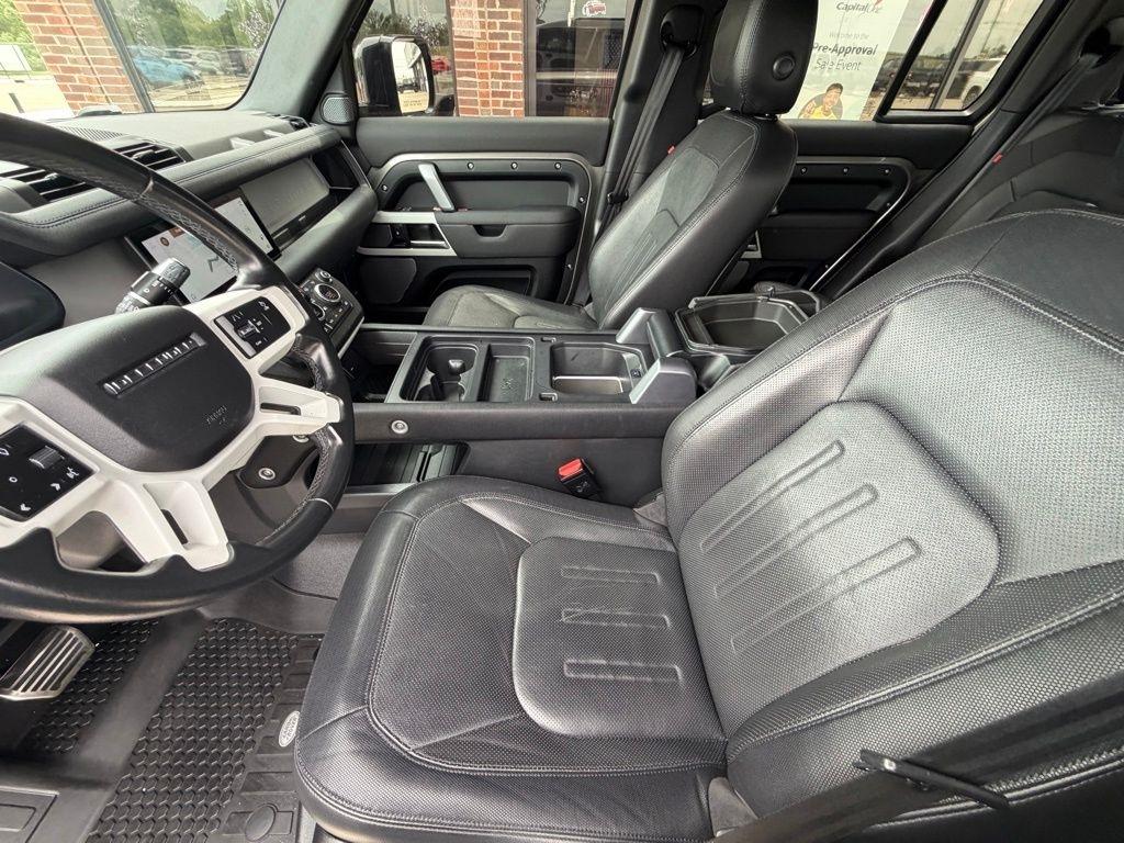 Land Rover Defender  2021