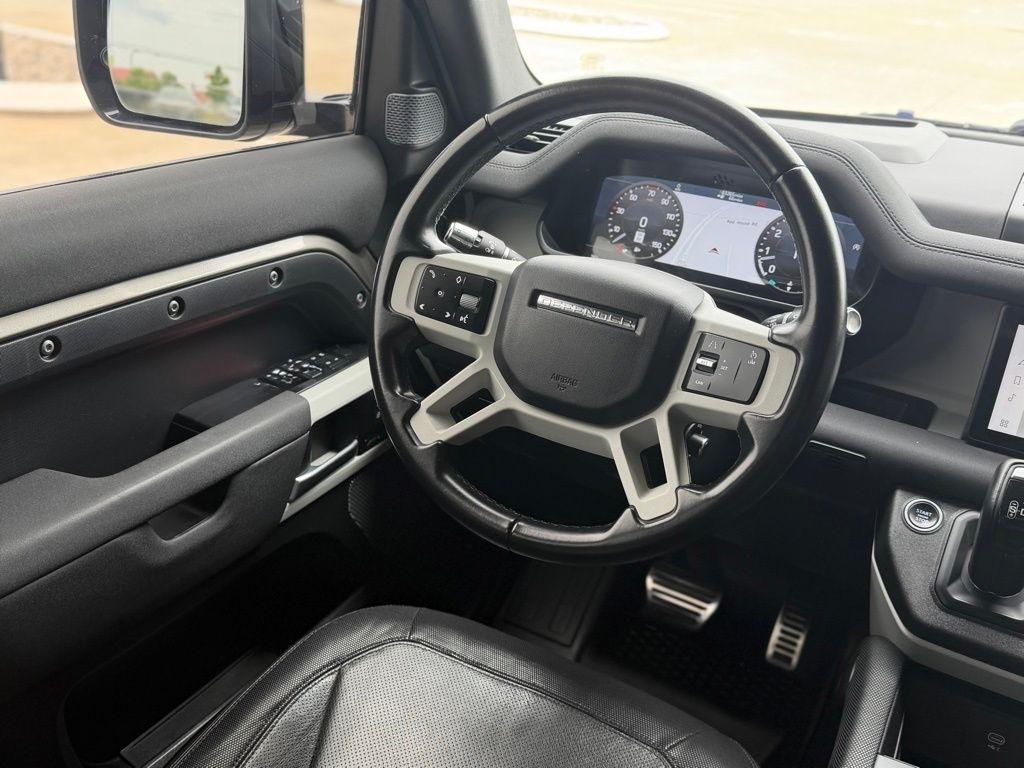 Land Rover Defender  2021