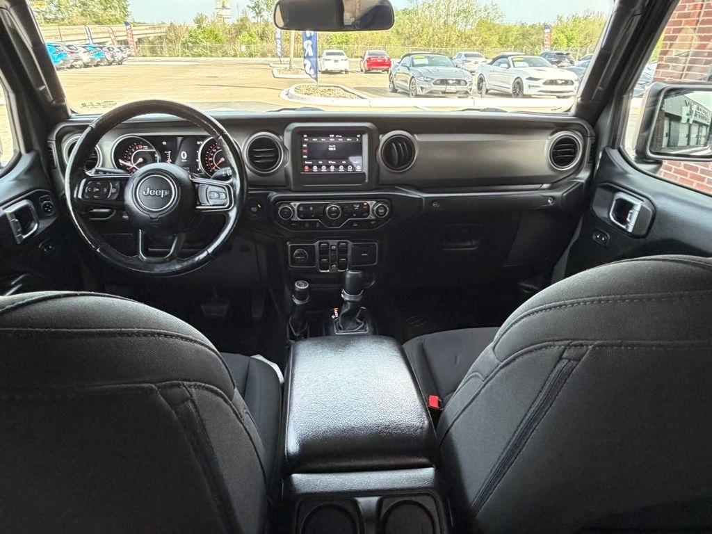 Jeep Gladiator  2021