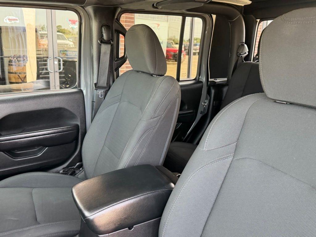 Jeep Gladiator  2021