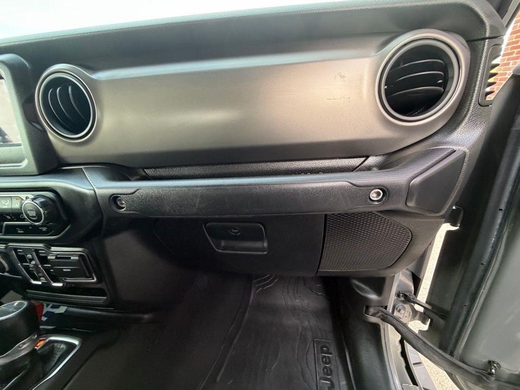 Jeep Gladiator  2021