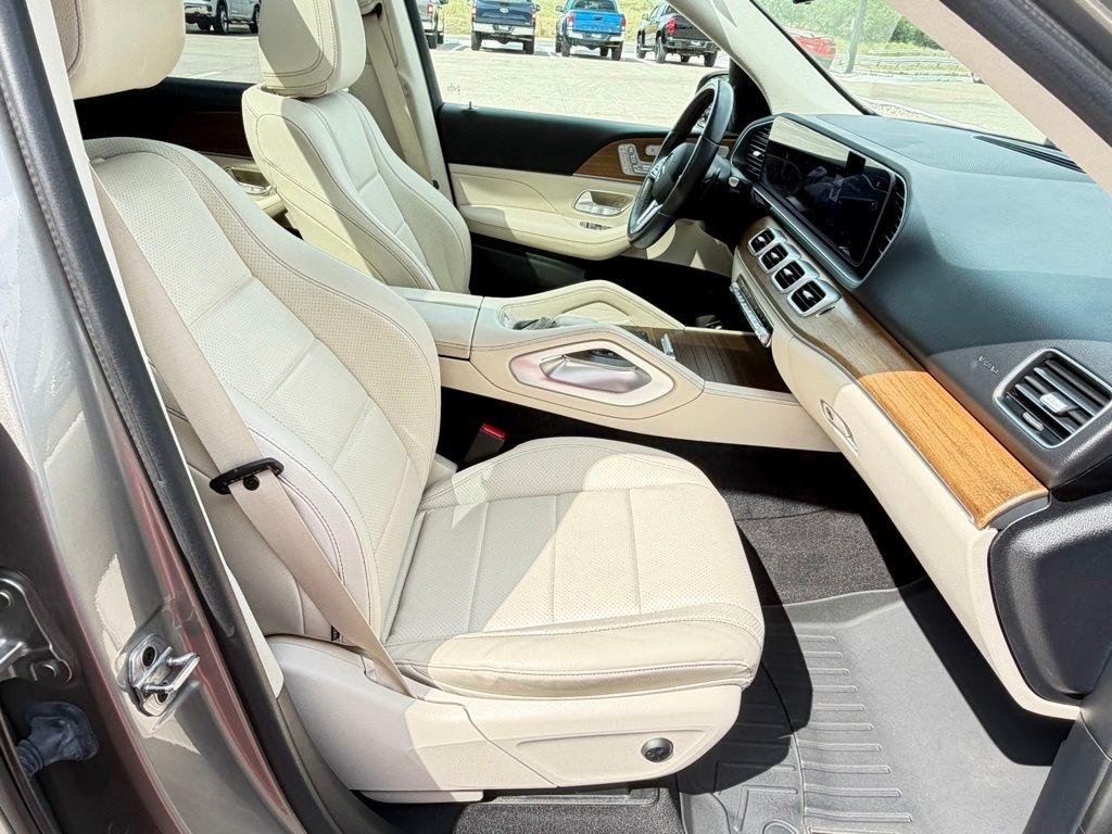Mercedes-Benz GLE-Class  2022