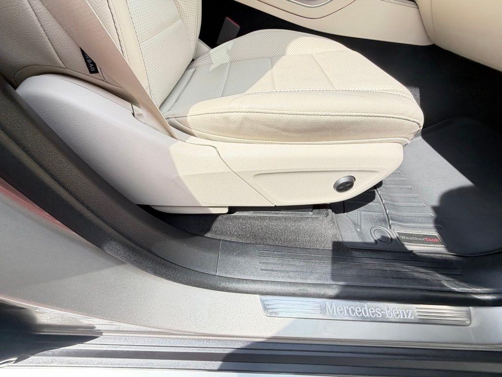 Mercedes-Benz GLE-Class  2022