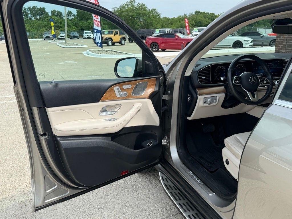 Mercedes-Benz GLE-Class  2022
