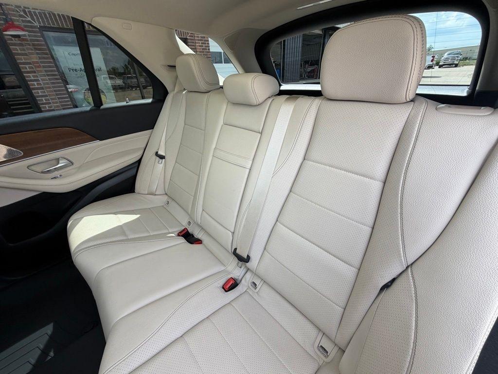 Mercedes-Benz GLE-Class  2022