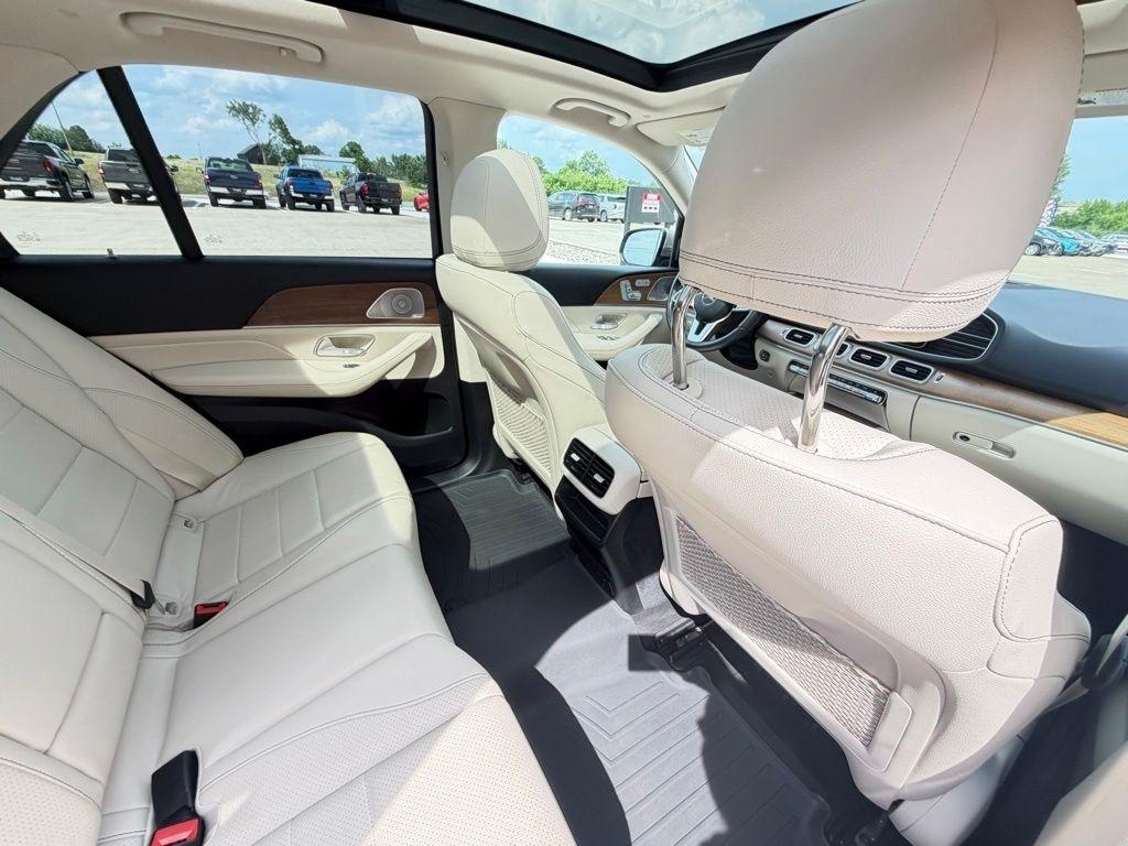 Mercedes-Benz GLE-Class  2022