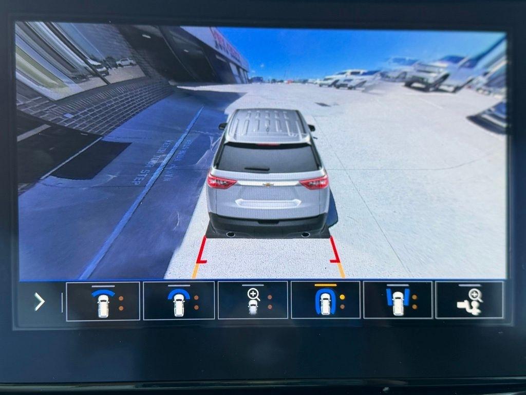 Chevrolet Traverse  2021
