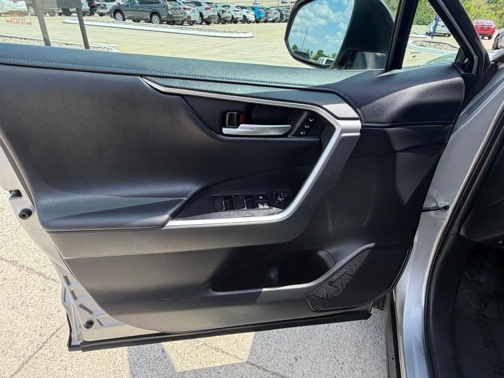 Toyota RAV4 Hybrid  2023
