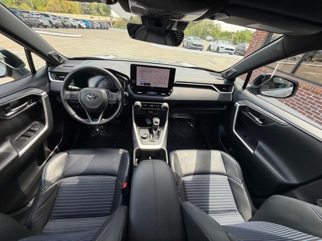 Toyota RAV4 Hybrid  2023