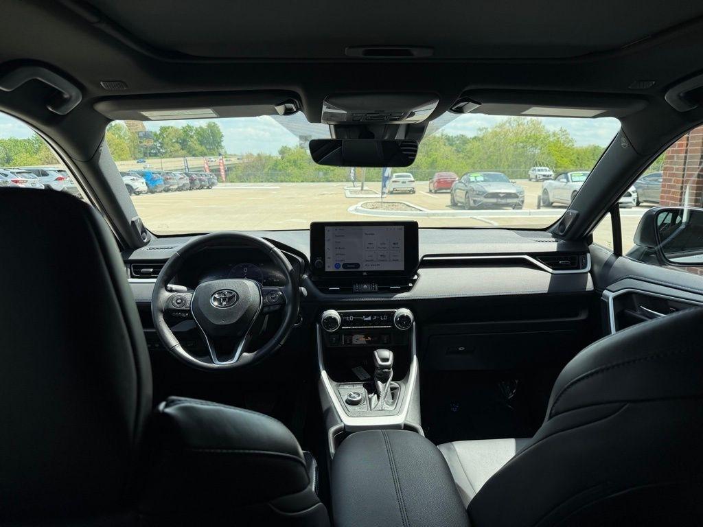 Toyota RAV4 Hybrid  2023