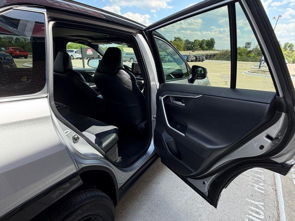 Toyota RAV4 Hybrid  2023