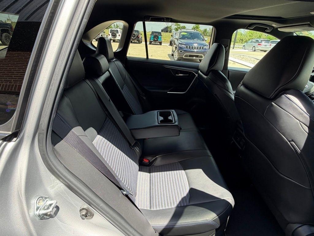 Toyota RAV4 Hybrid  2023