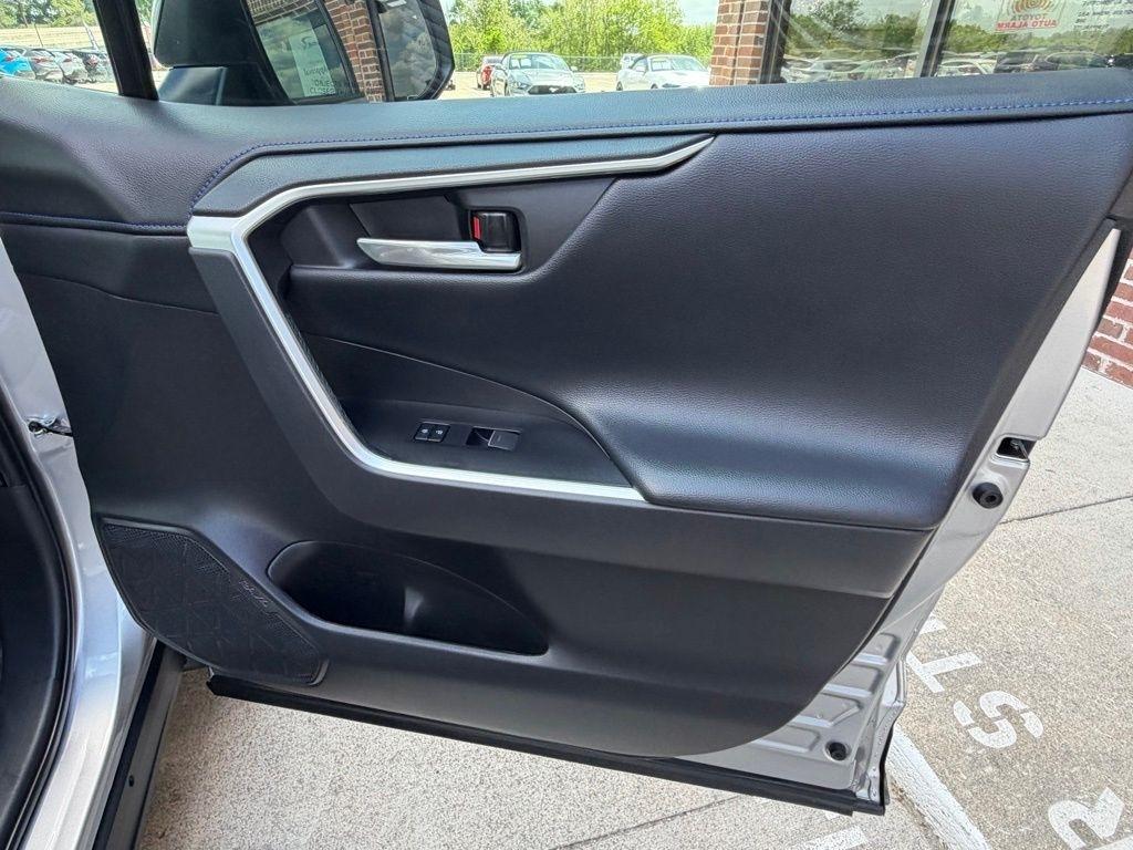 Toyota RAV4 Hybrid  2023