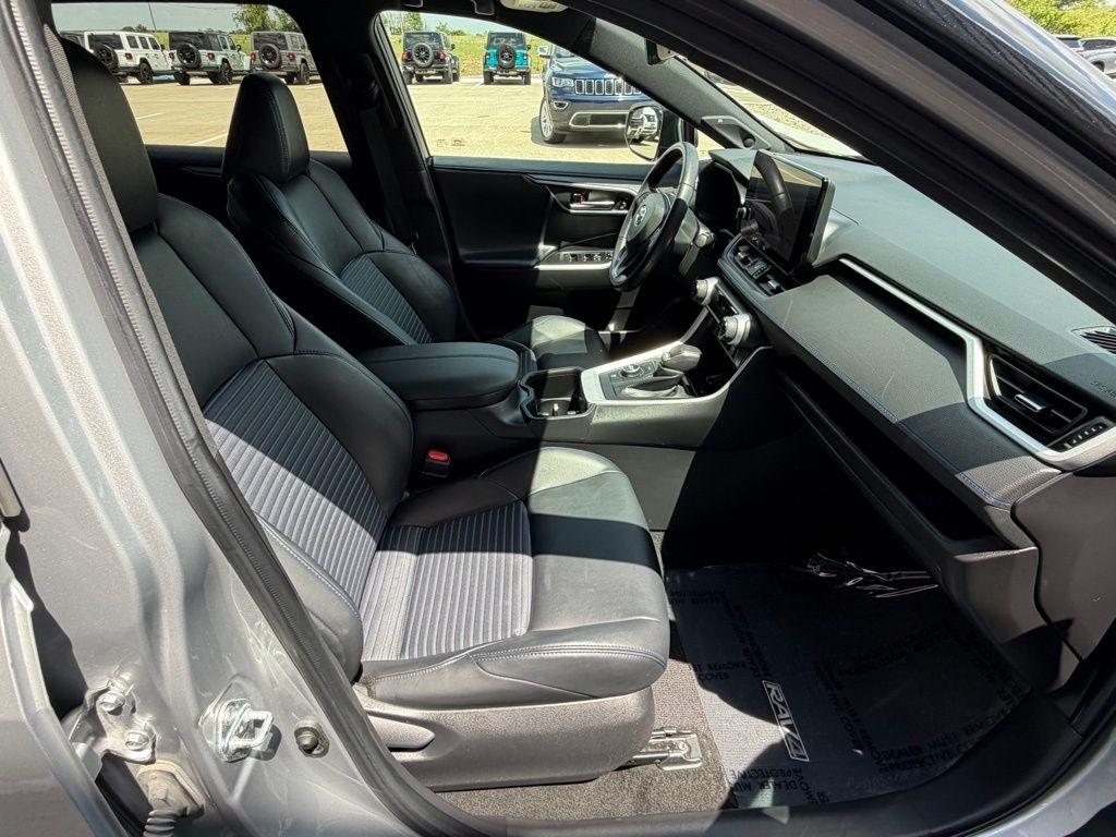 Toyota RAV4 Hybrid  2023