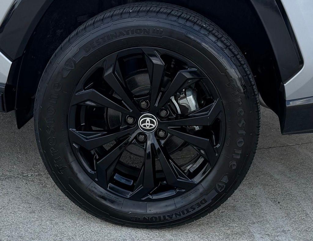 Toyota RAV4 Hybrid  2023