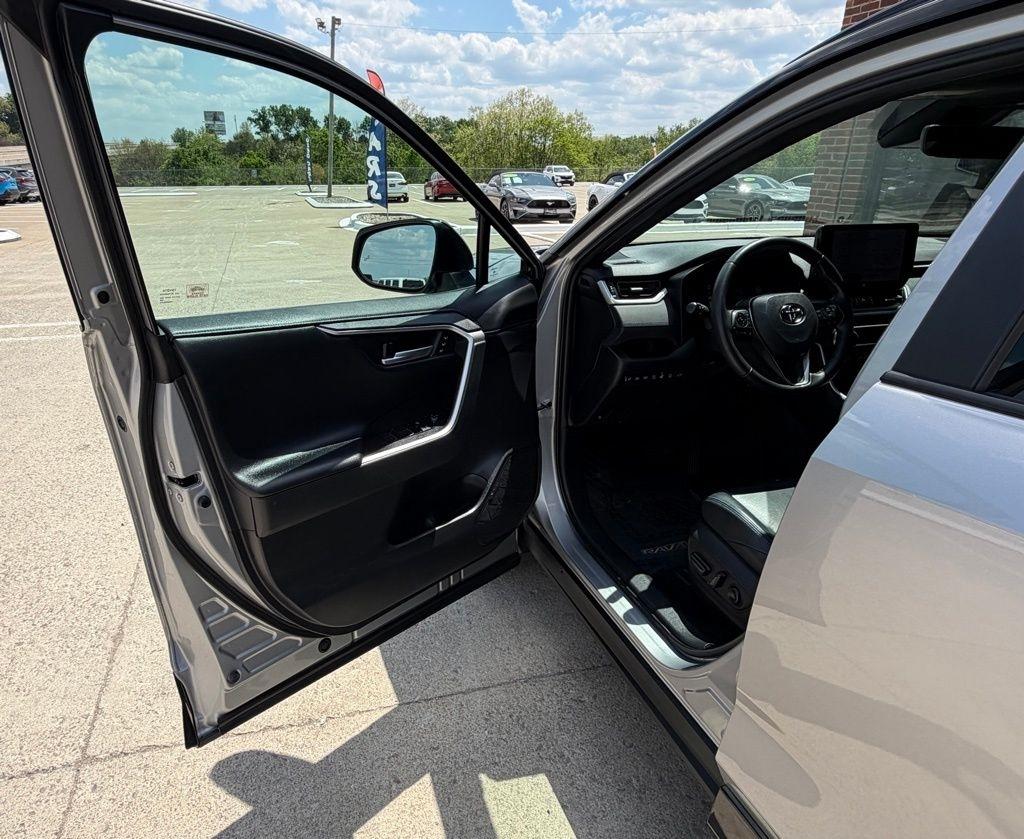 Toyota RAV4 Hybrid  2023