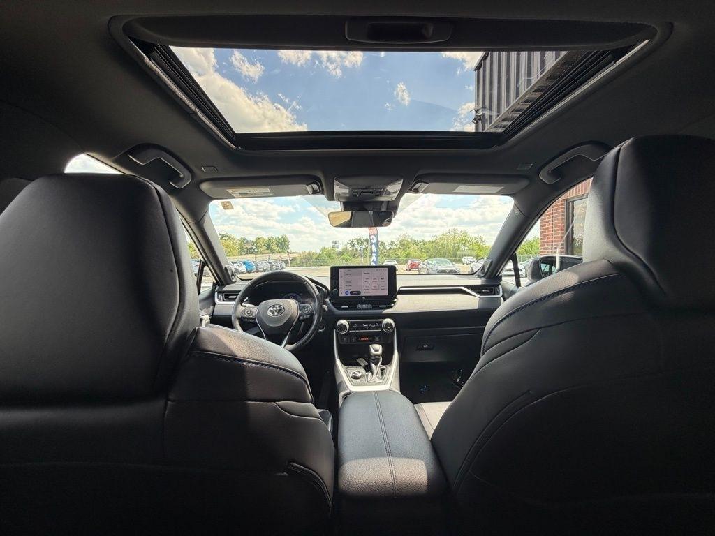 Toyota RAV4 Hybrid  2023