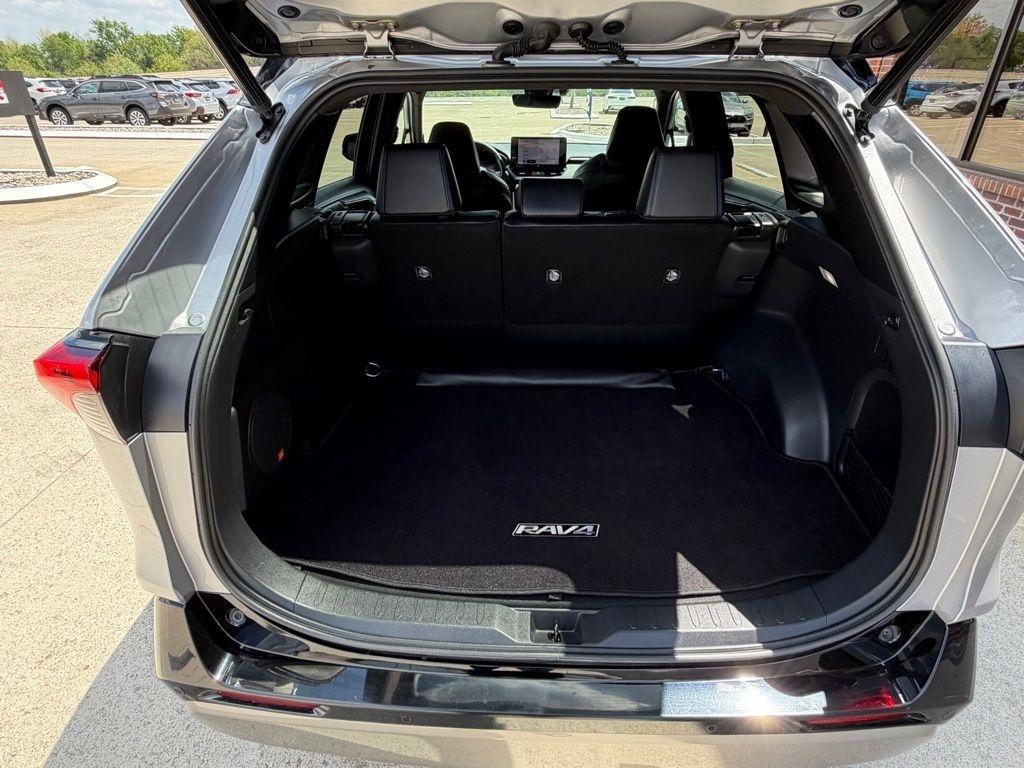 Toyota RAV4 Hybrid  2023