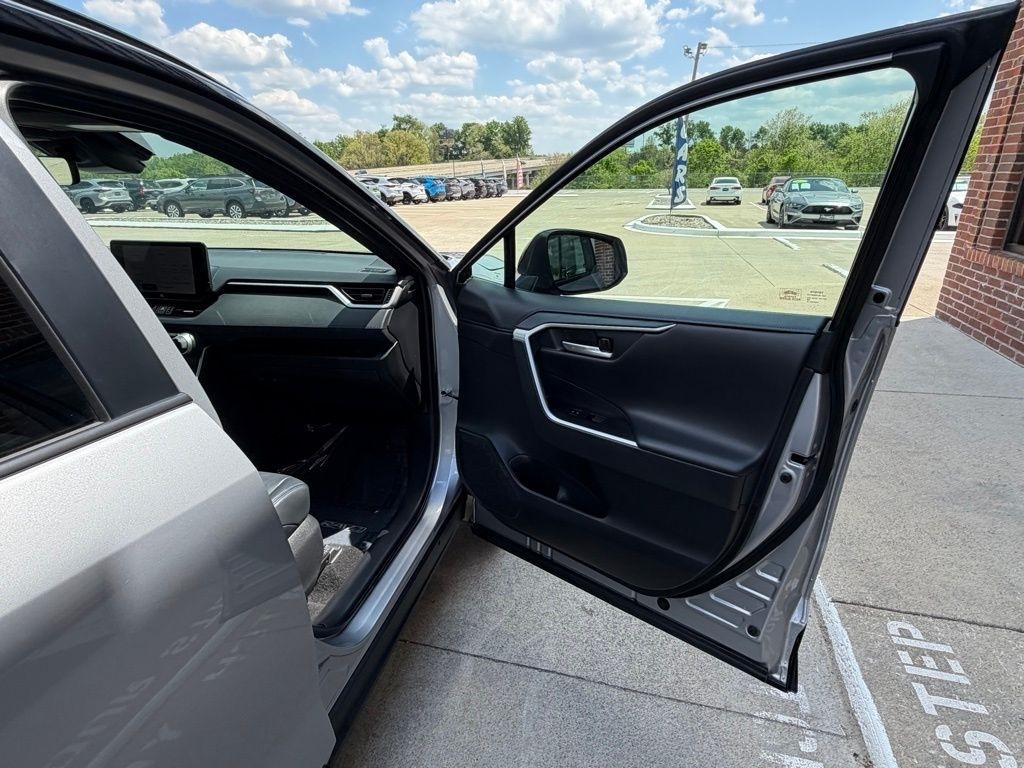 Toyota RAV4 Hybrid  2023