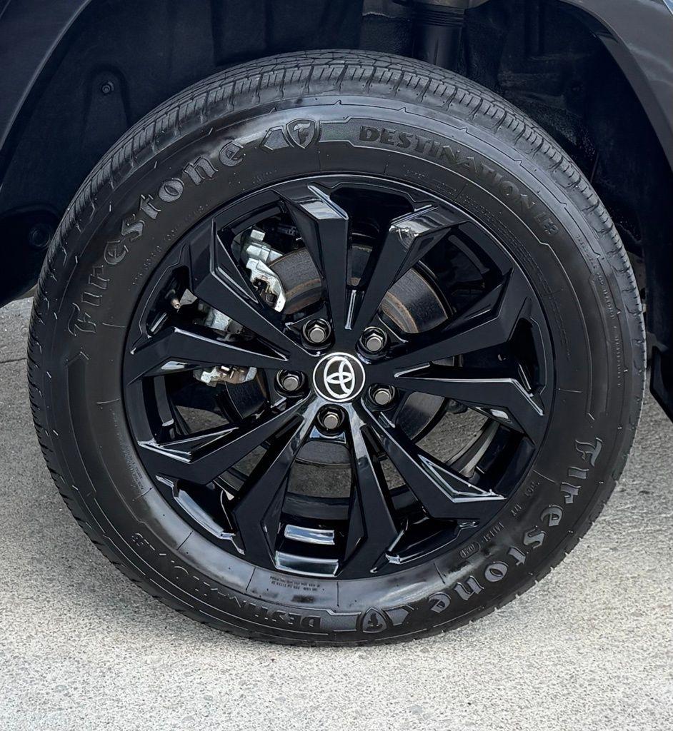Toyota RAV4 Hybrid  2023