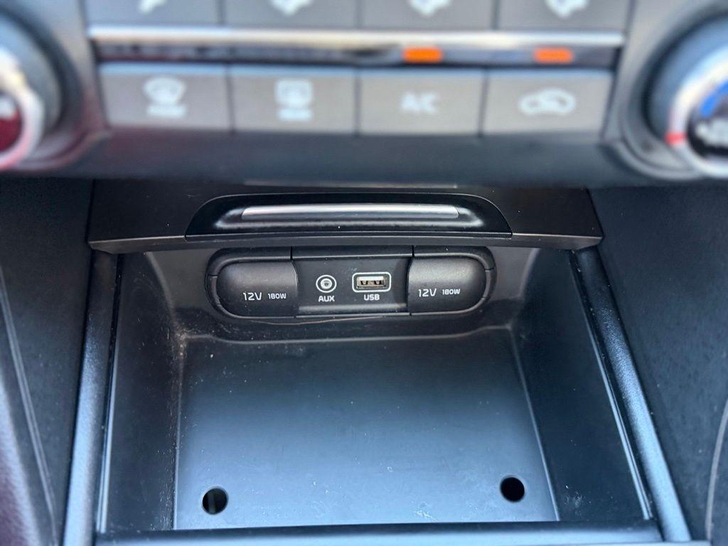 Kia Optima  2019