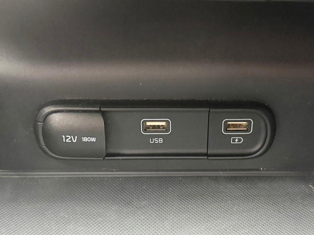 Kia K5  2021