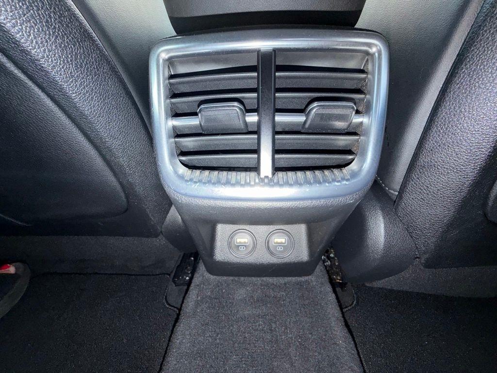 Kia K5  2021