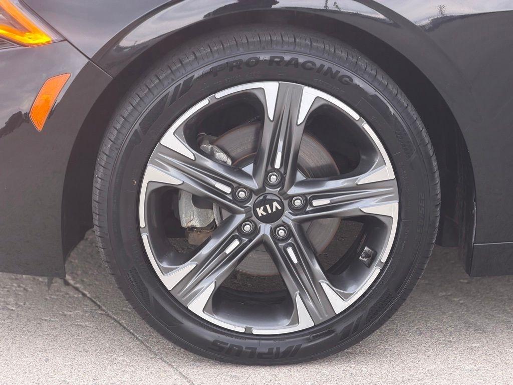Kia K5  2021