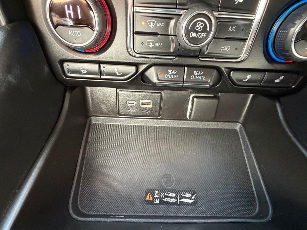 Chevrolet Tahoe  2021
