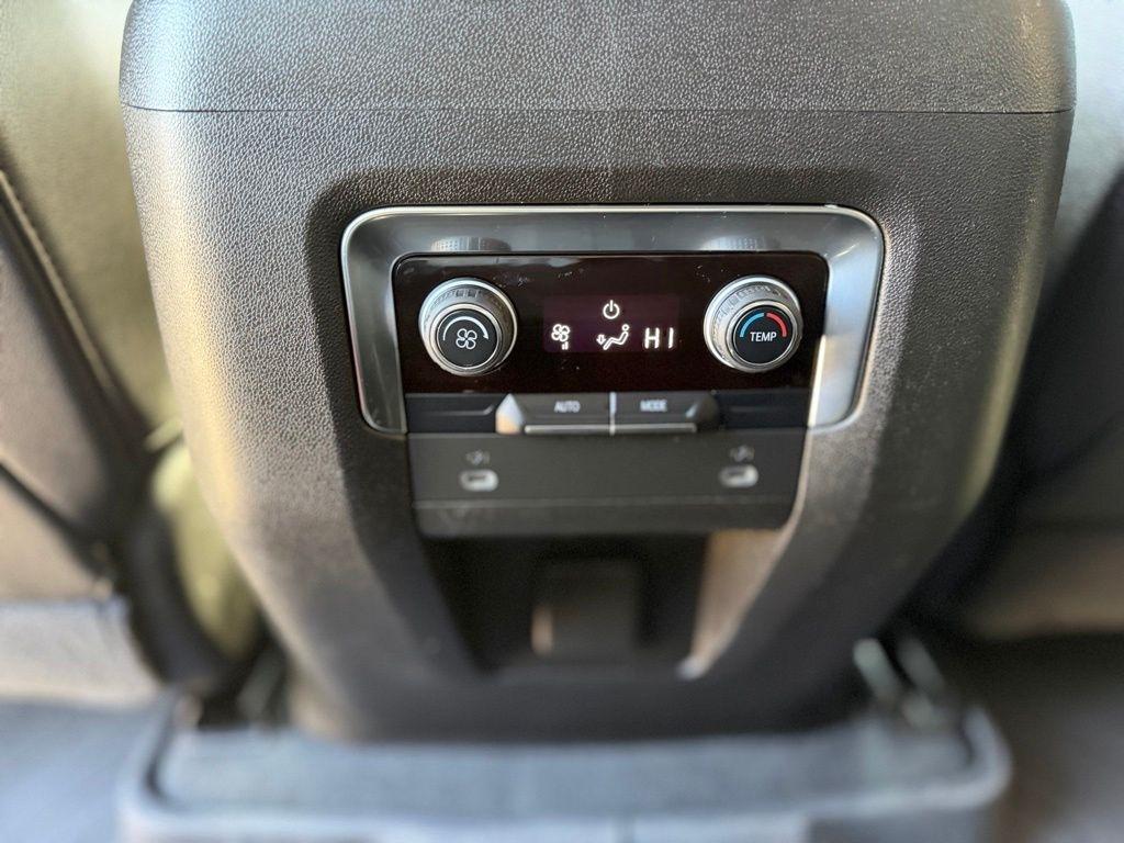 Chevrolet Tahoe  2021