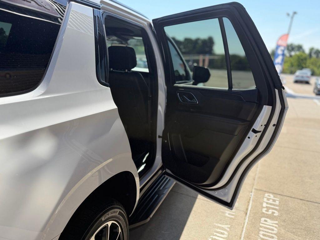 Chevrolet Tahoe  2021