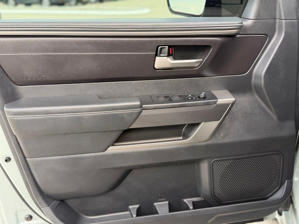 Toyota Tundra  2024