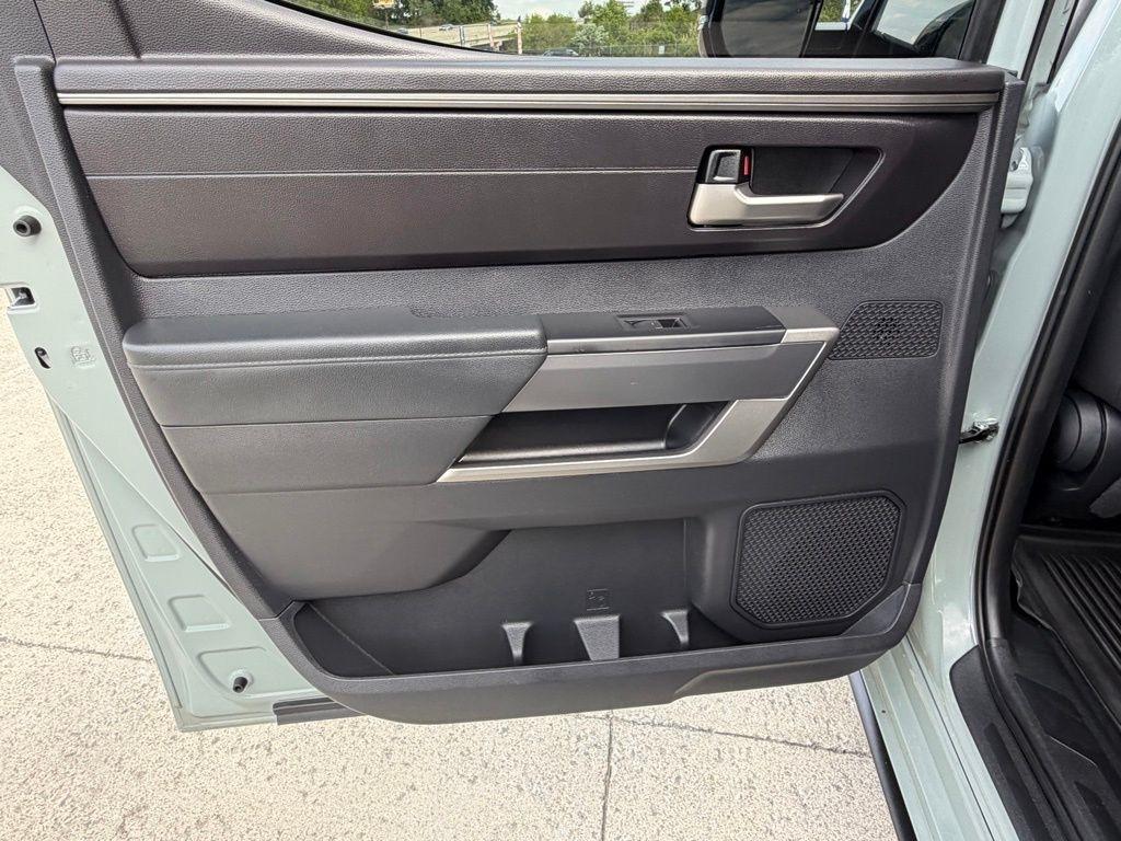 Toyota Tundra  2024