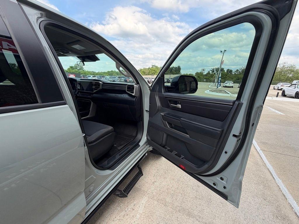 Toyota Tundra  2024