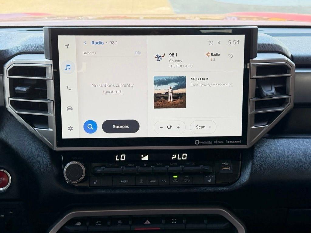 Toyota Tundra  2024