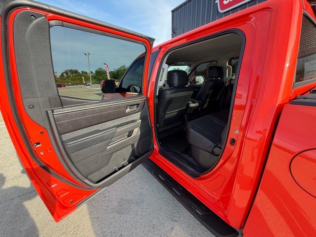 Toyota Tundra  2024