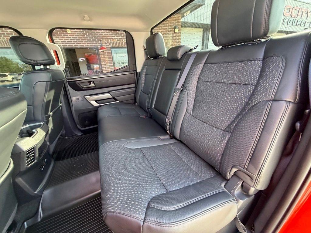 Toyota Tundra  2024