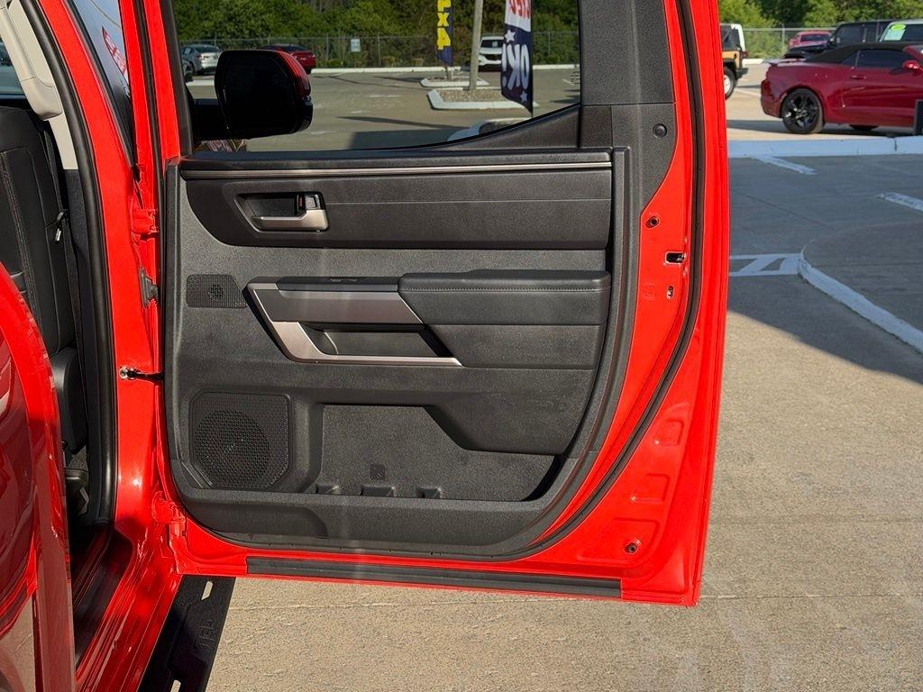 Toyota Tundra  2024