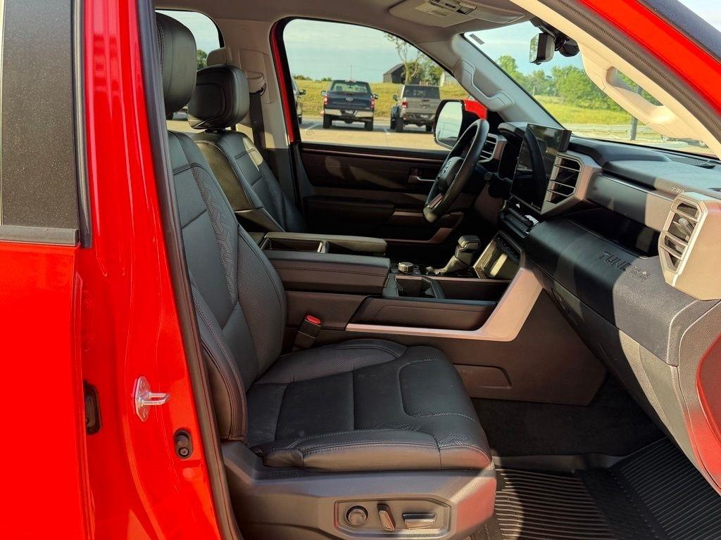 Toyota Tundra  2024