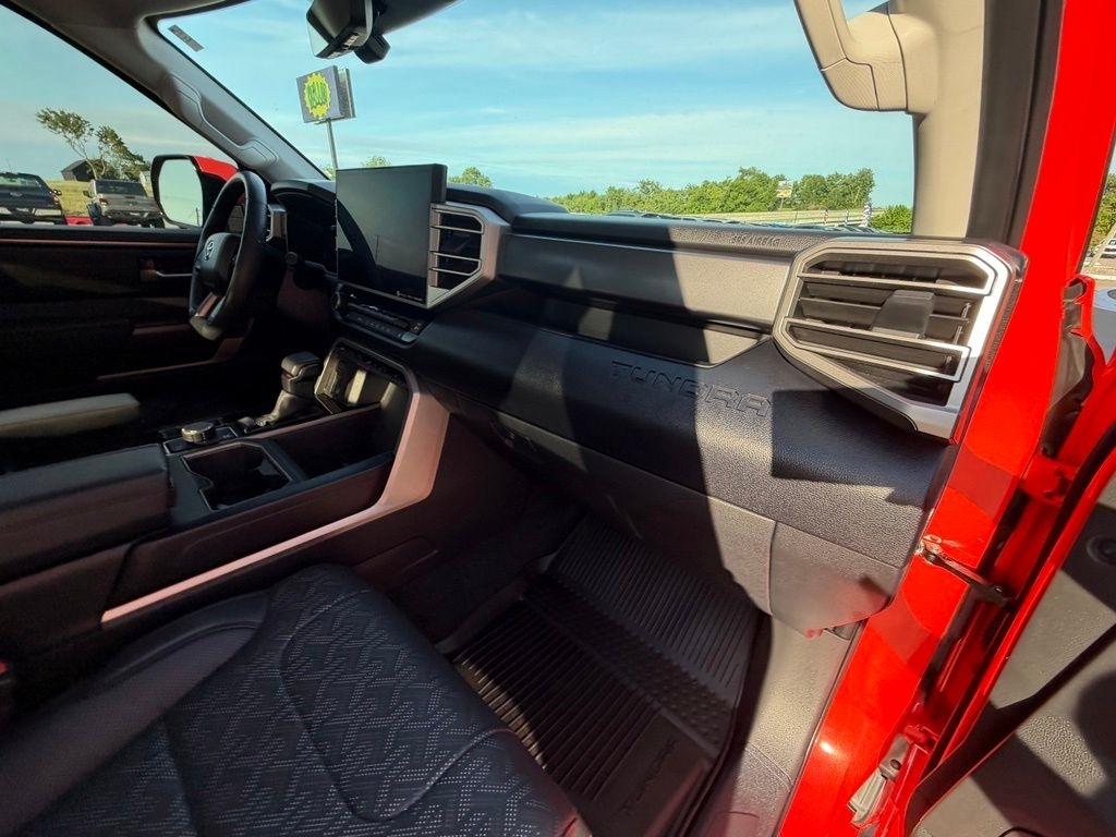 Toyota Tundra  2024