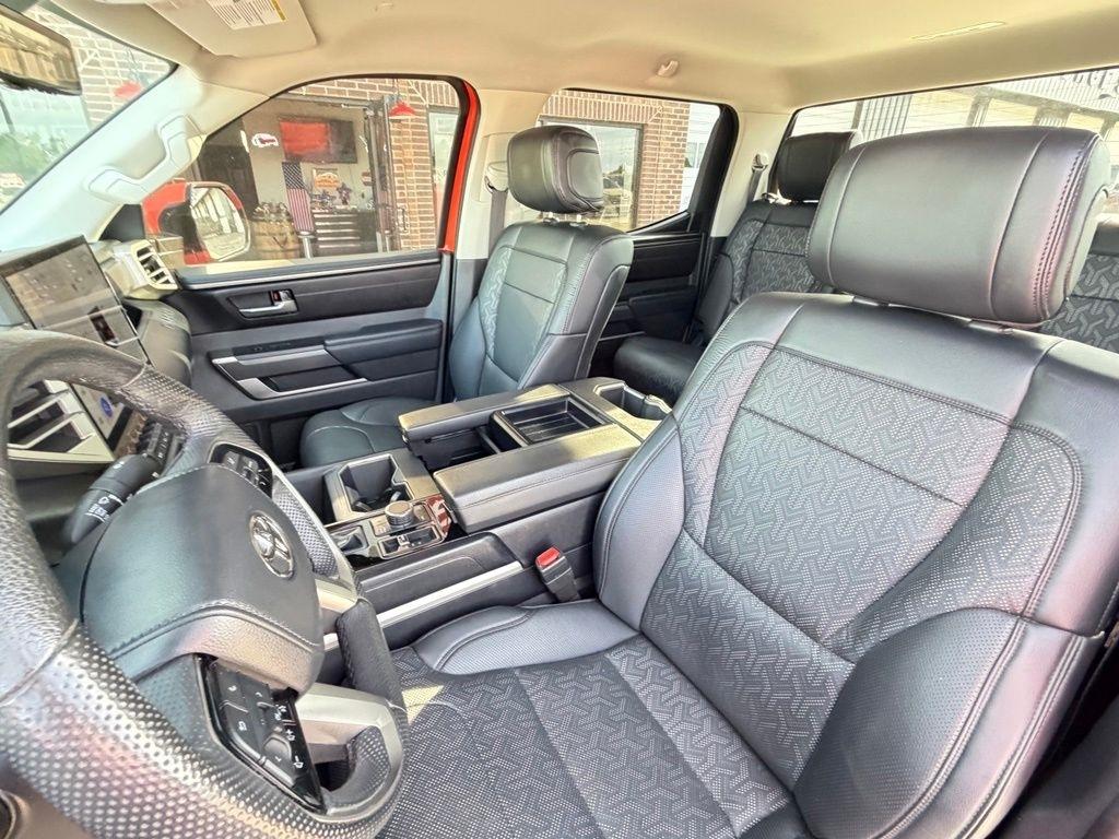 Toyota Tundra  2024
