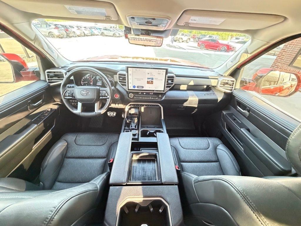 Toyota Tundra  2024