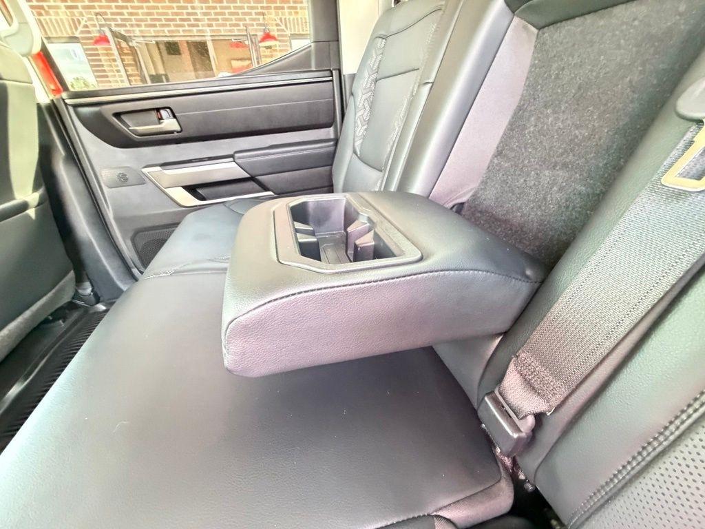 Toyota Tundra  2024